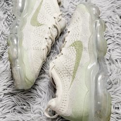 Size 8 Men's Nike Air Vapormax 2023 Flyknit Honeydew Sea Glass DV1678-300.
