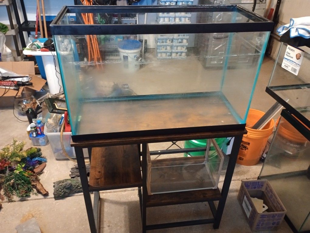 29 Gallon w/ Stand