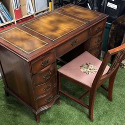 Vintage Desk (Beautiful)