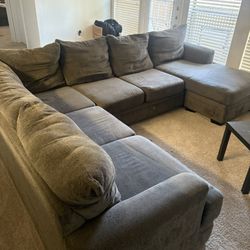 THREE PIECE SECTIONAL 