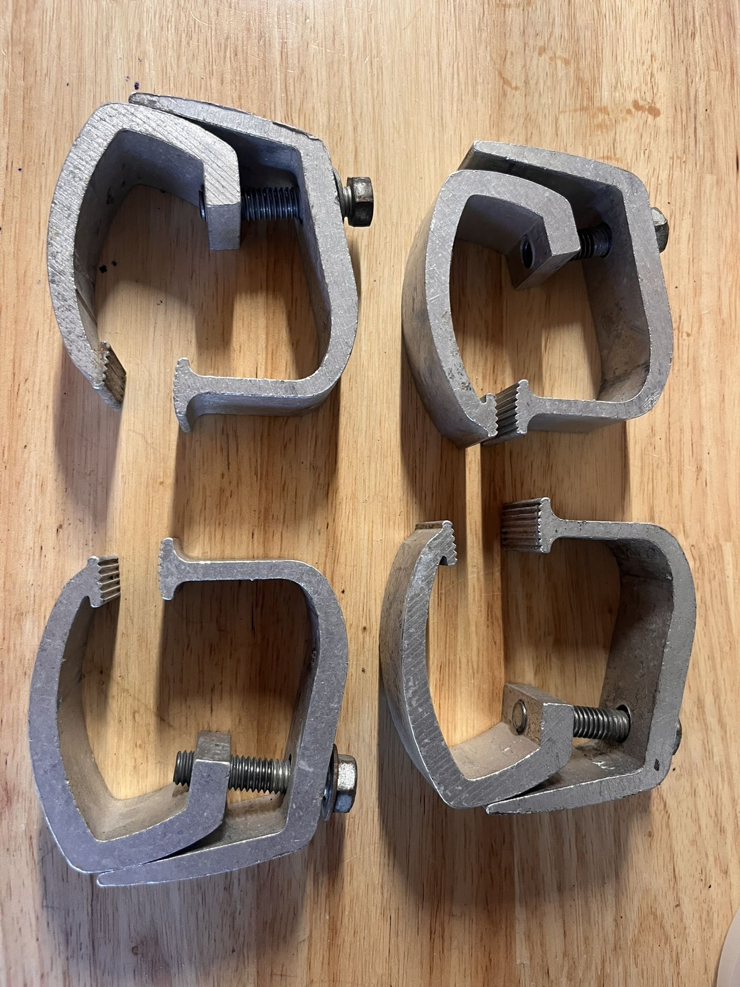 Pick Up Truck Cap Clamps