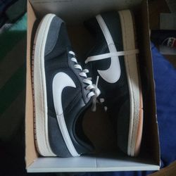 Size 10.5 Mens Nike Air Jordan 