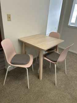 Dining Table + 3 Chairs and Cushions