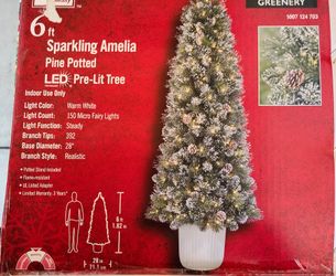 6 ft Pre-Lit Christmas Tree