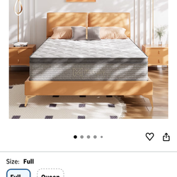 Full size hybrid mattress (Almost new!)