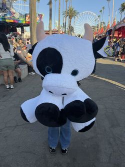 Big cow plushie