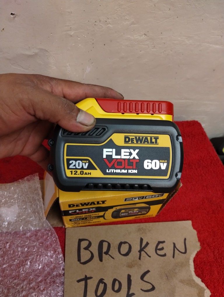LEER BIEN BROKEN BATTERY $100 FIJO