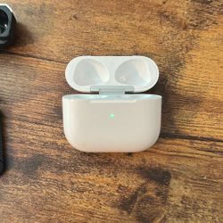 Lightning Charging  Case Only + A Hard Case