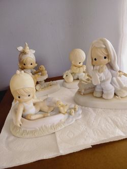 Precious Moments figurines 