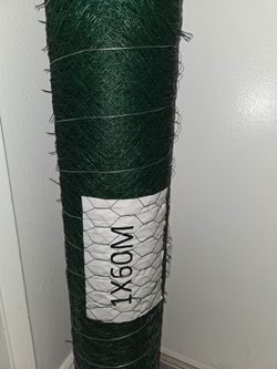 1 roll chicken wire 60 meters / Alambre de gallinero 60 metros