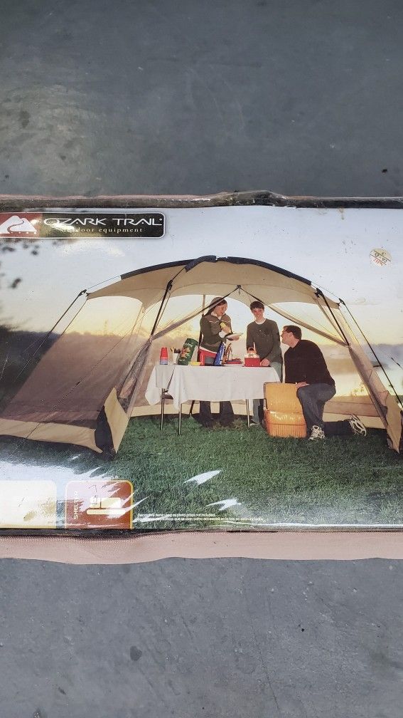 Brand NEW Ozark Trail 15ft x 13ft Screen Shelter