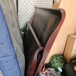 Queen Sleigh Bed 