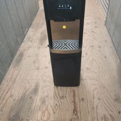 Glacier Bay Water Dispenser