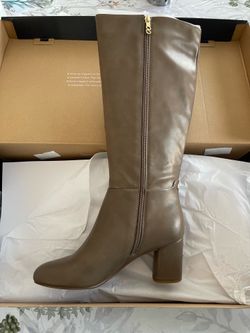 Brand NEW Faux Leather Boots