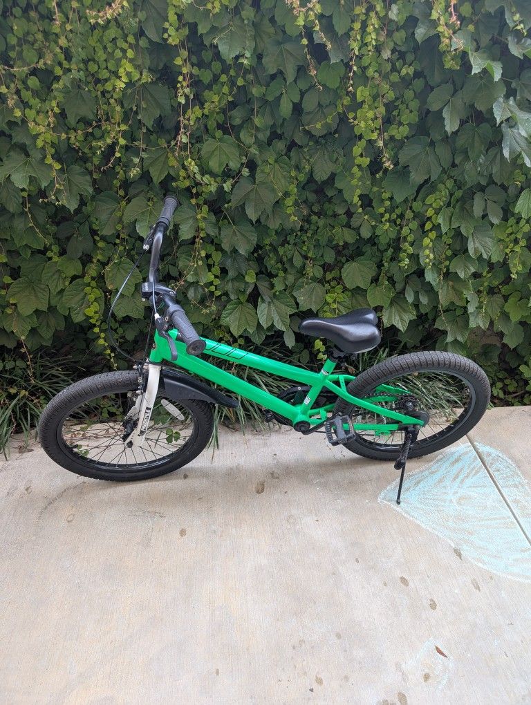 Royalbaby 18" Freestyle BMX Bike W/ New Inner Tubes And Cleaned Up Ready Fir New Home