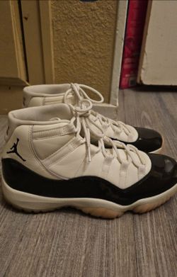 Jordan 11 Neopolitan
