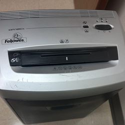Paper shredder 