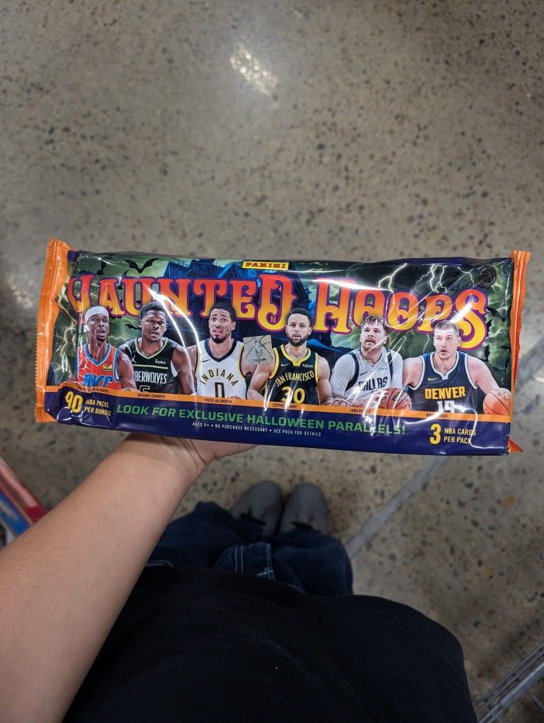 Haunted Hoops 2023-2024 Sealed
