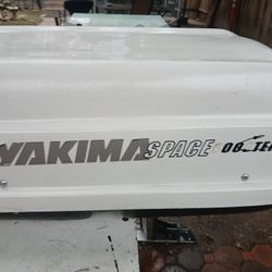 Yakima cargo container