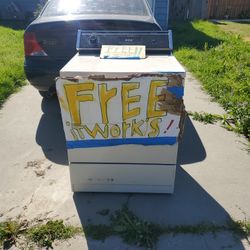 Whirlpool Gas Cloths Dryer- Works Fine