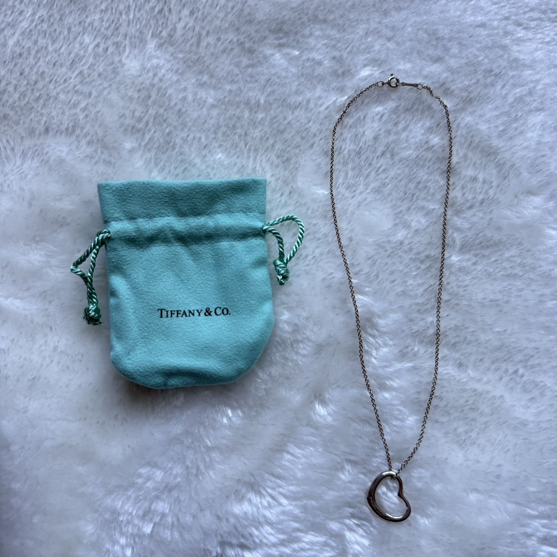 Tiffany & Co. 20th Century Elsa Peretti Sterling Silver Open Heart Pendant necklace