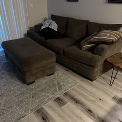 Queen Size Pull Out Couch 