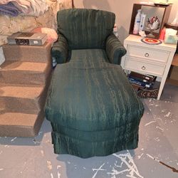 Elegant Slipper Chair Chaise Lounge Divan
