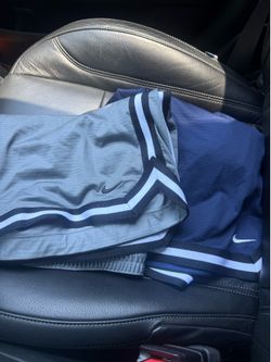Men nike shorts large 8 inseam