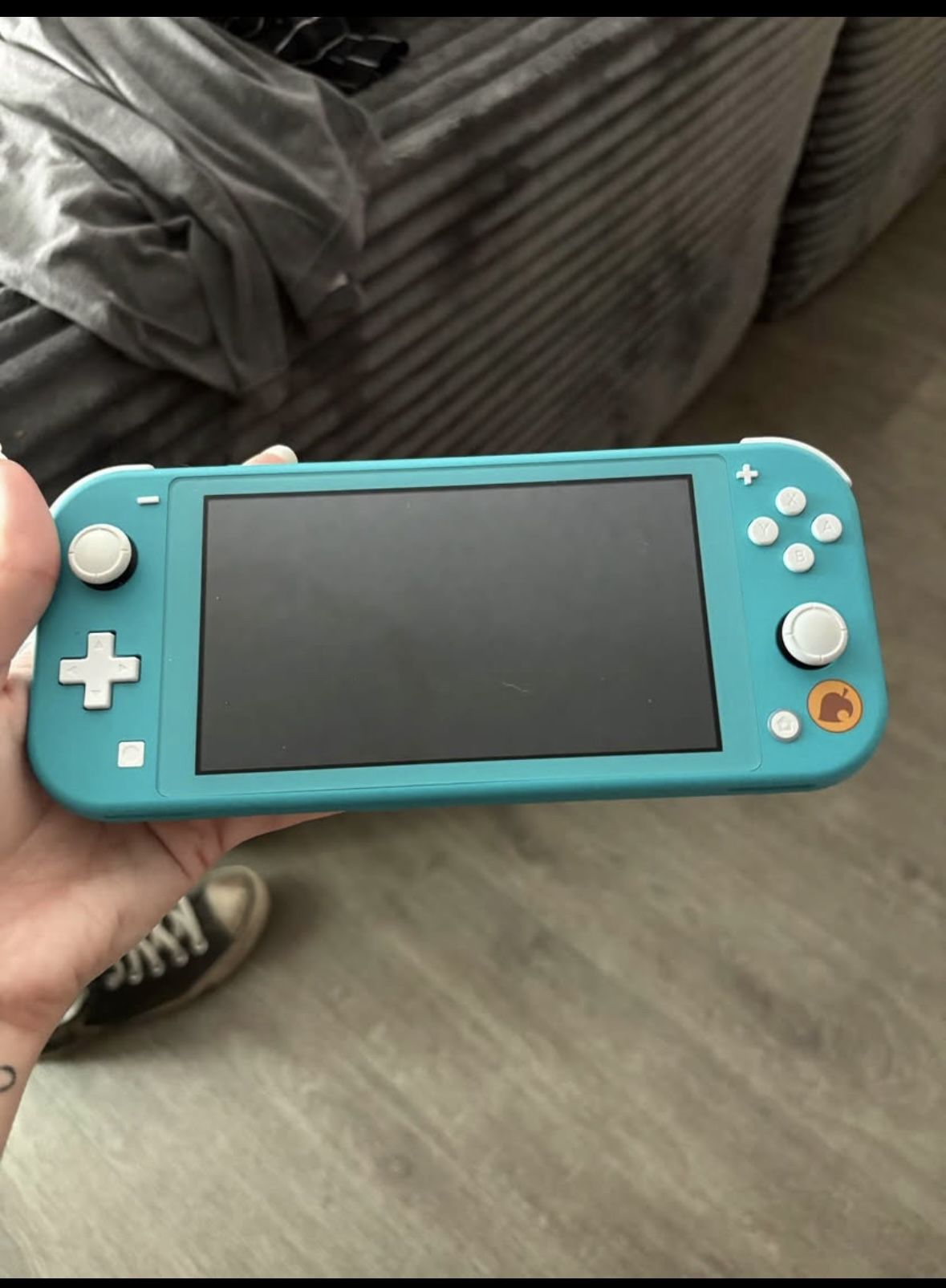 Nintendo Switch Lite (animal Crossing Addition)
