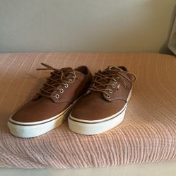 Classic Vans brown Leather Size 11