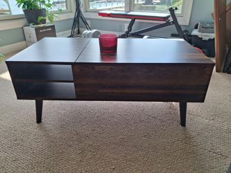 Lift-Top Coffee Table.