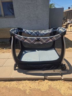 PLAY PEN