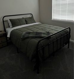 Queen Black Metal Bed Frame