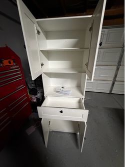 Storage cabinet