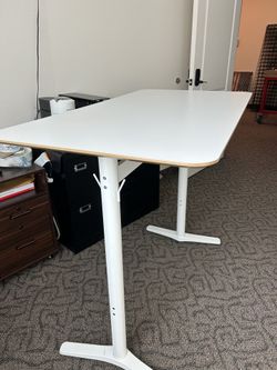 White Table/desk