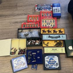 Collection of 1000+ Antique Metal Soldiers