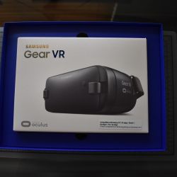 Samsung Gear VR Headset (SM-R322) - Like New in Original Box