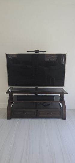 Tv Cabinet (Center) With TV