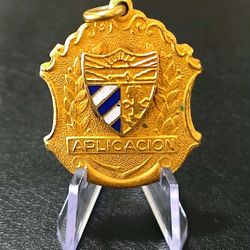 Medalla De Escuela De Cuba-Aplicacion-con Escudo De Cuba