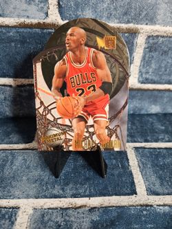 Michael Jordan 1995-96 Fleer Metal Maximum Metal Card