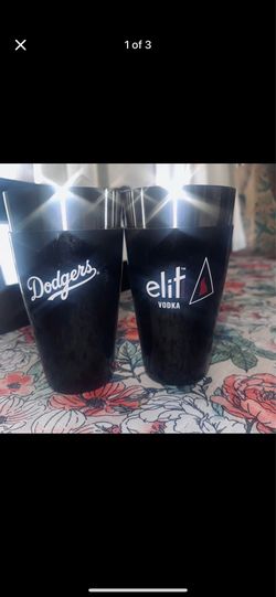 Dodger cups