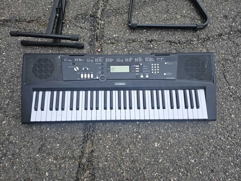 Yamaha Keyboard 