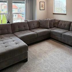 Sectional Couch 