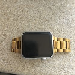 Apple Watch for 100 comes with charger