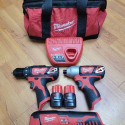 MILWAUKEE 12V SET ,DRILL, IMPACT ,MULTI-TOOL  2BATTERYS AND CHARGER 