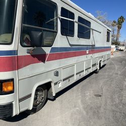 1989 overland 38” Rv Motor home 