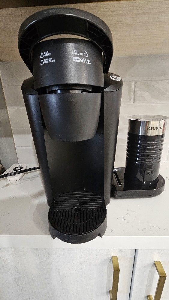 Keurig Coffee Maker With Froter