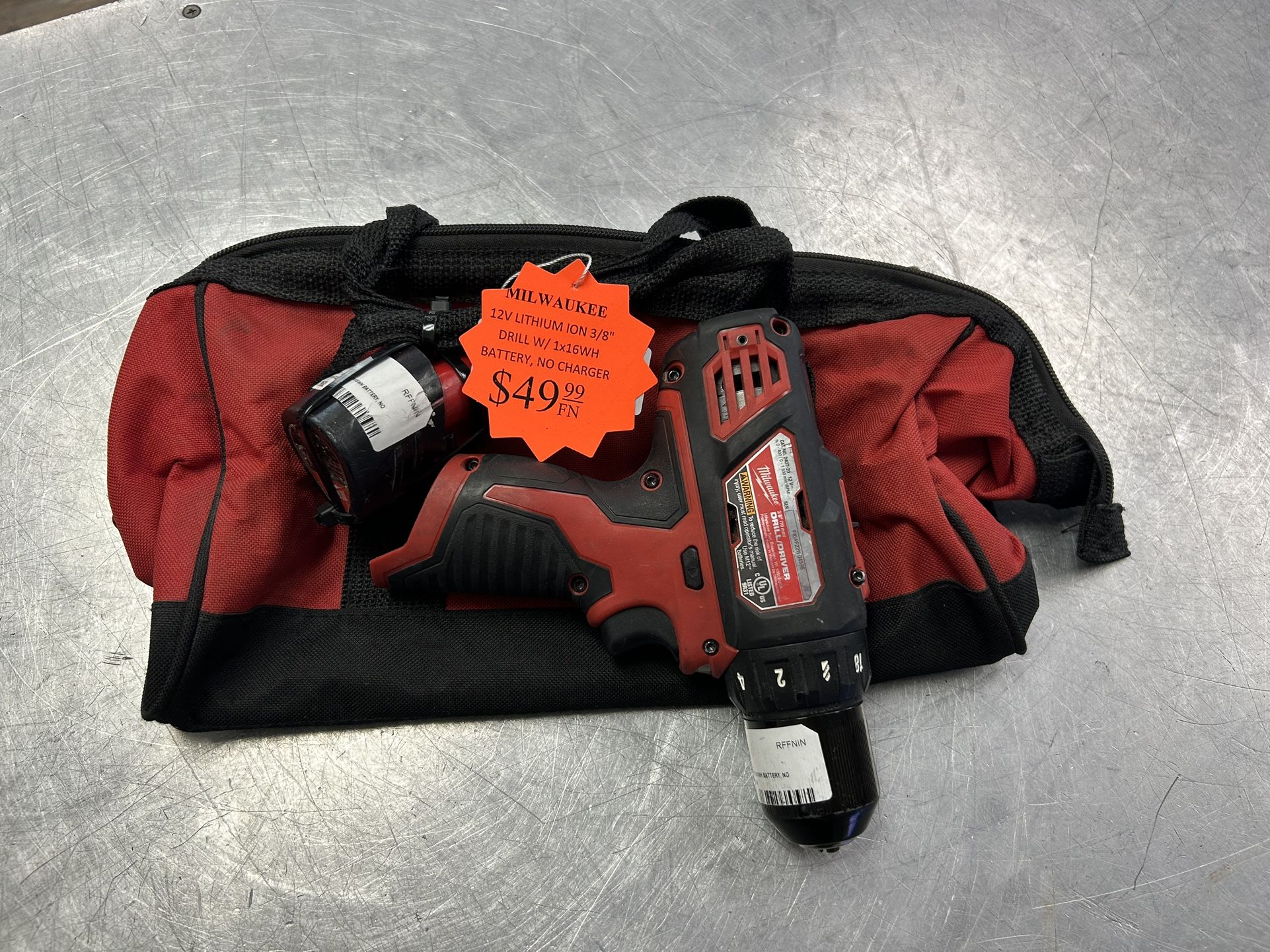 96091 Used 12v Milwaukee 3/8” Lith-ion Drill W/12V 16WH Battery & Carry Bag No Charger 567362