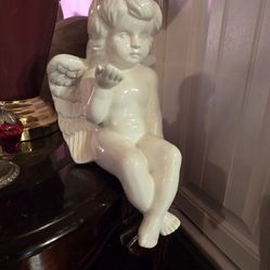 Sitting Angel
