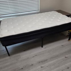 Twin bed with Mattress and topper